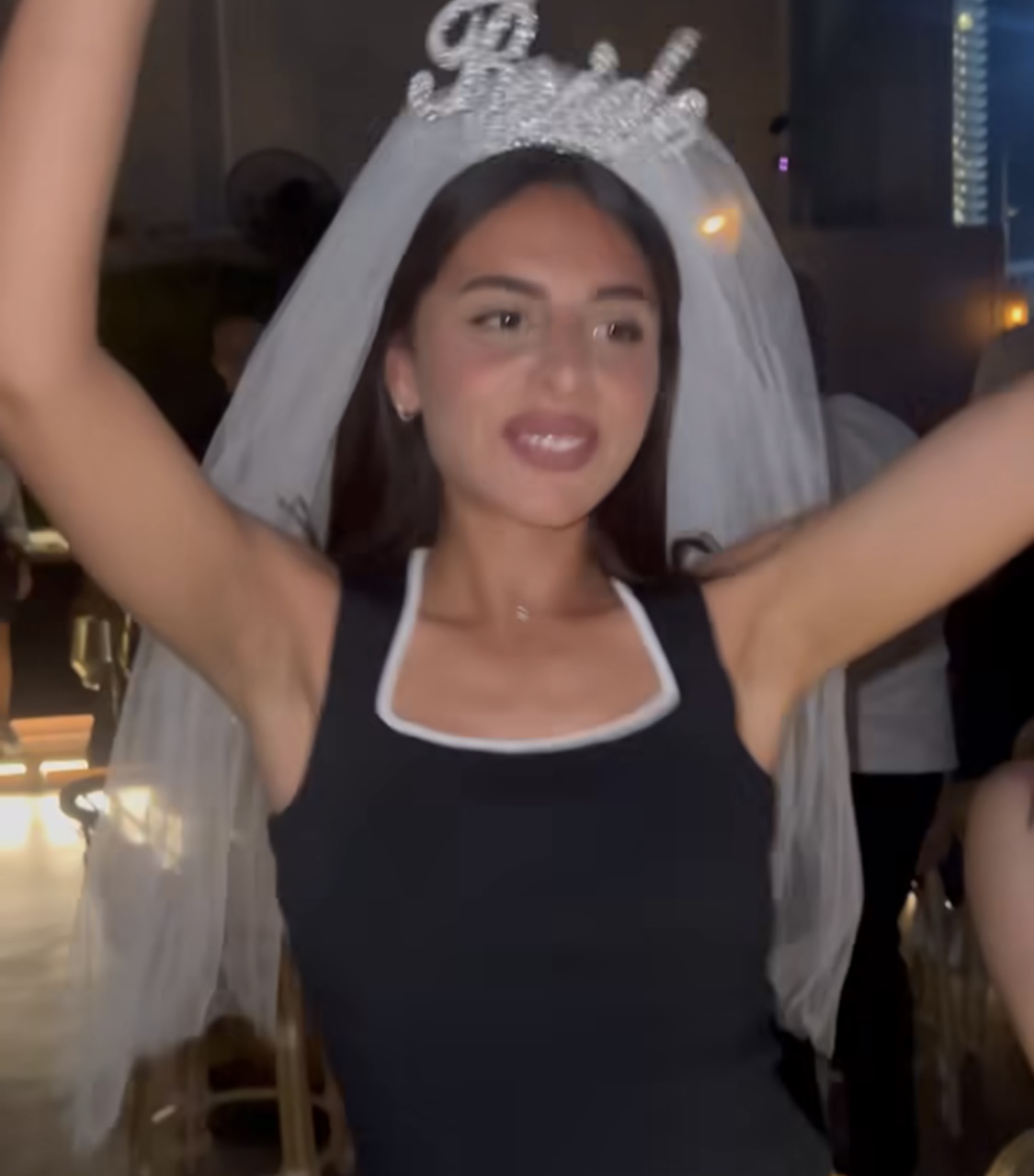 بعد احتفالها بالحنة.. من هي خطيبة حفيد الزعيم عادل إمام 