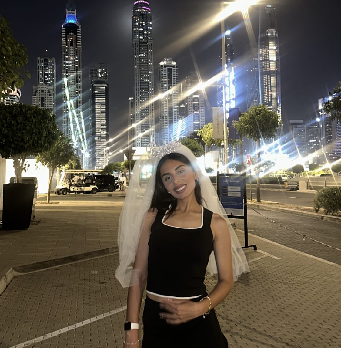 بعد احتفالها بالحنة.. من هي خطيبة حفيد الزعيم عادل إمام