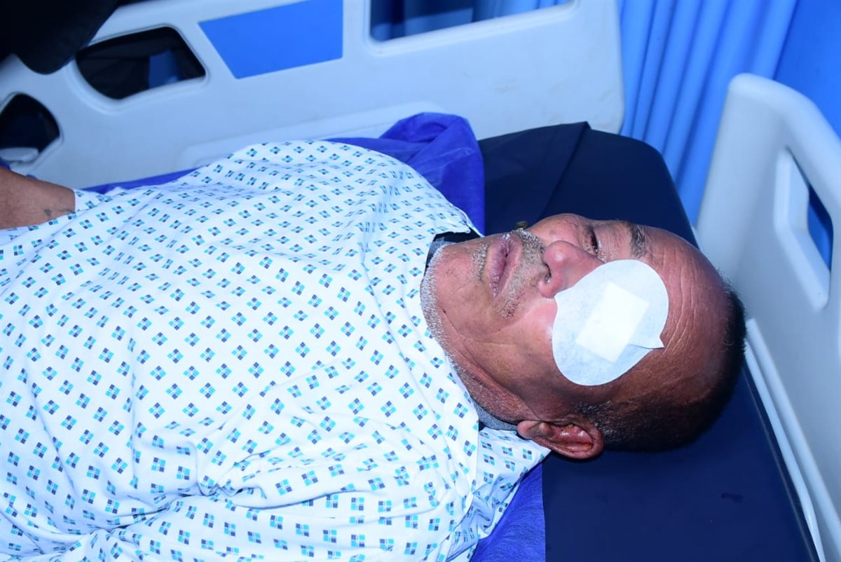 زيارة وزير الزراعة للمستشفى