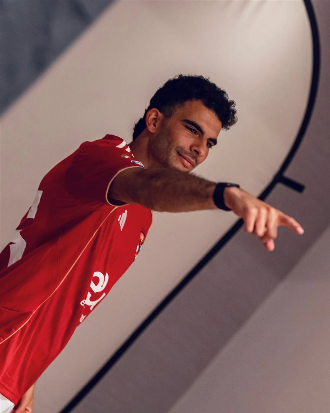 <strong>أحمد سيد زيزو من جلسة تصوير لاعبي الأهلي من جانب فيفا قبل كأس العالم للأندية 2025</strong>