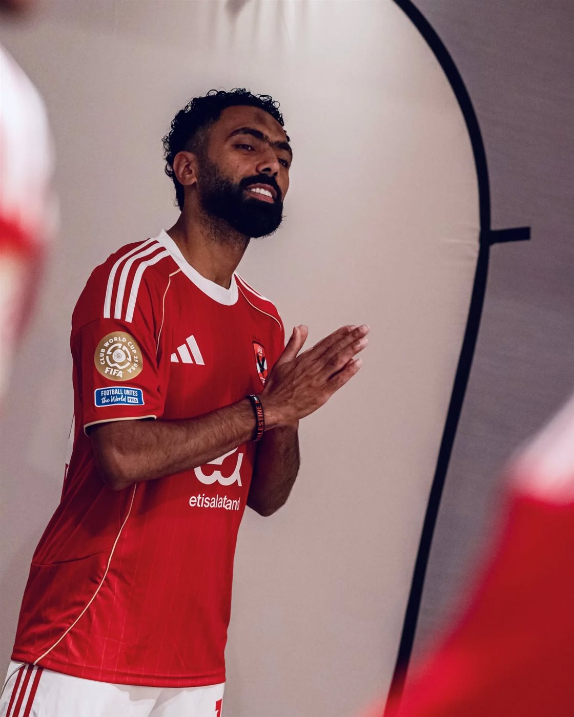 <strong>حسين الشحات من جلسة تصوير لاعبي الأهلي من جانب فيفا قبل كأس العالم للأندية 2025</strong>