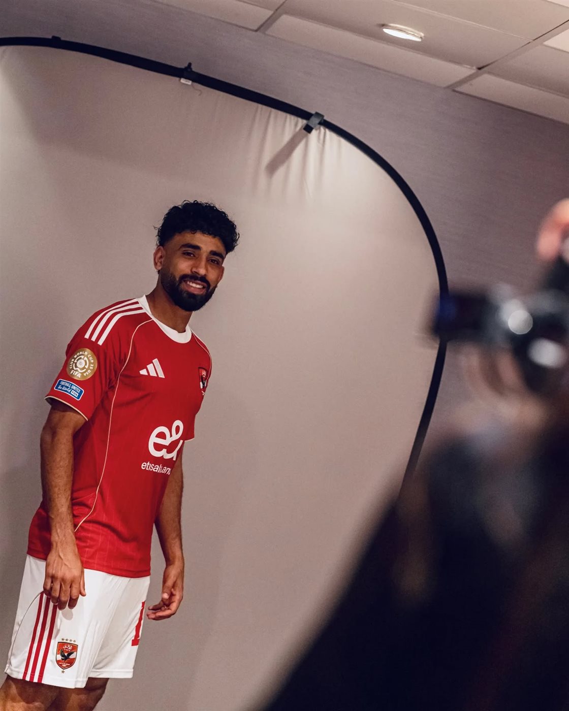 <strong>مروان عطية من جلسة تصوير لاعبي الأهلي من جانب فيفا قبل كأس العالم للأندية 2025</strong>
