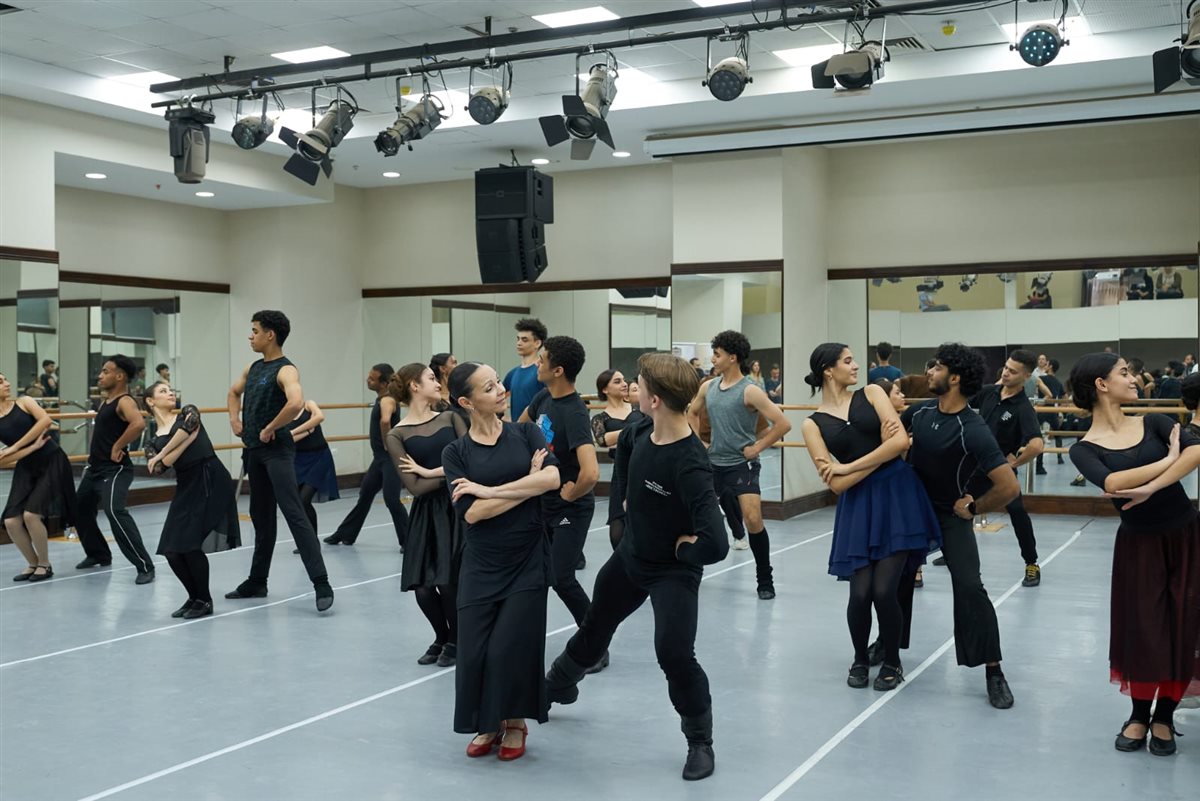 فرقة كوستروما الروسية للبالية تقيم ورشة بأكاديمية الفنون