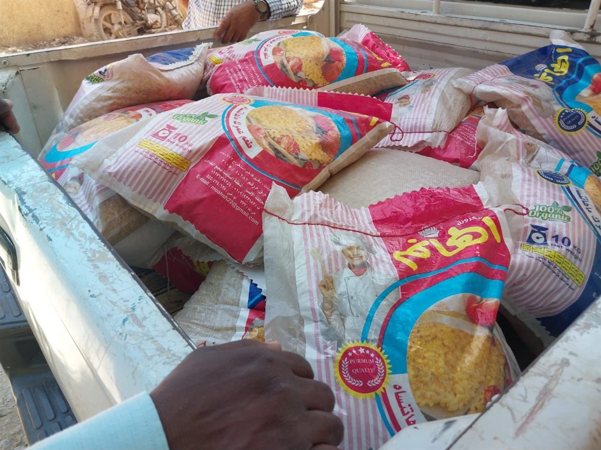 حملات تموينية مكثفة على الأسواق بالأقصر