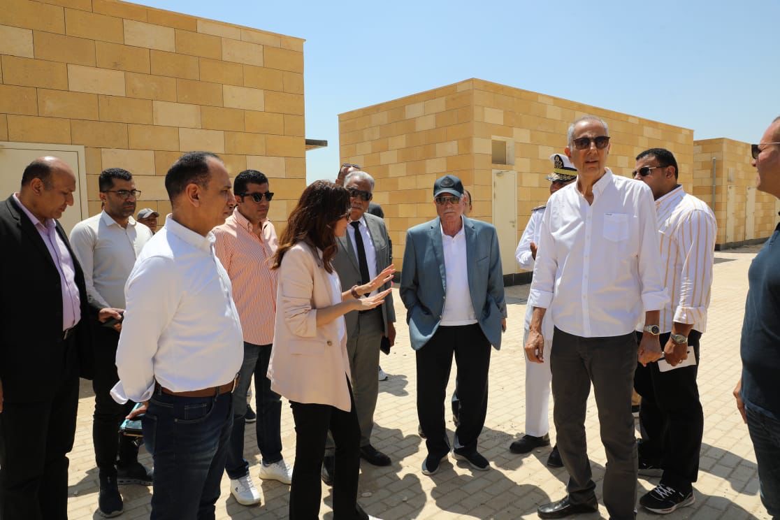جولة تفقدية لمستشار رئيس الجمهورية ومحافظ الجيزة بالمنطقة الأثرية للأهرامات
