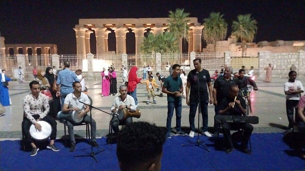 أجواء احتفالية بالعيد بساحة ابو الحجاج