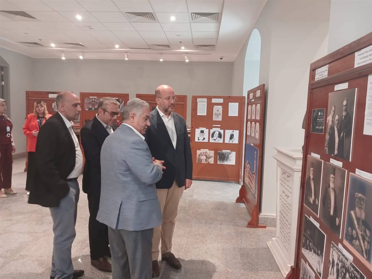 الأمير محمد علي حفيد الملك فاروق يزور متحف الزعفران