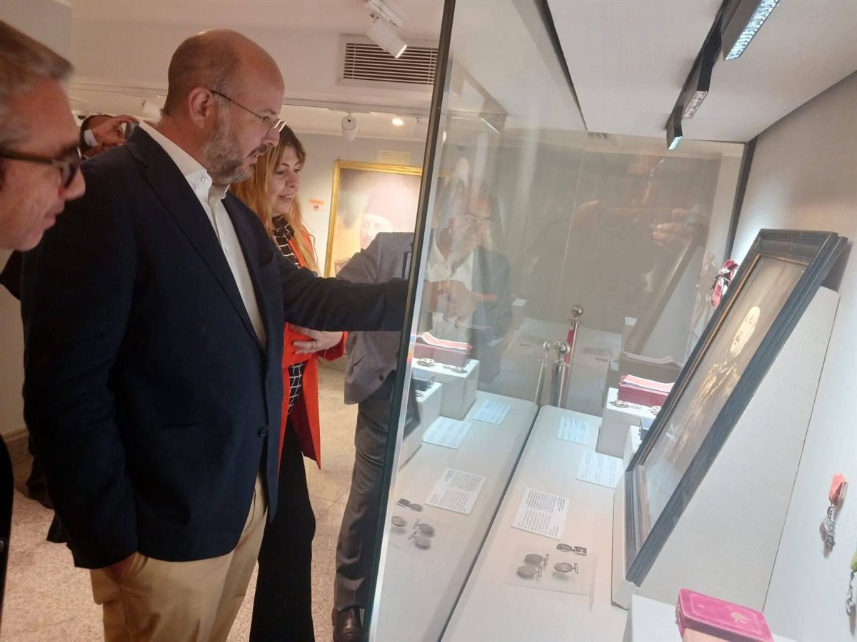 الأمير محمد علي حفيد الملك فاروق يزور متحف الزعفران