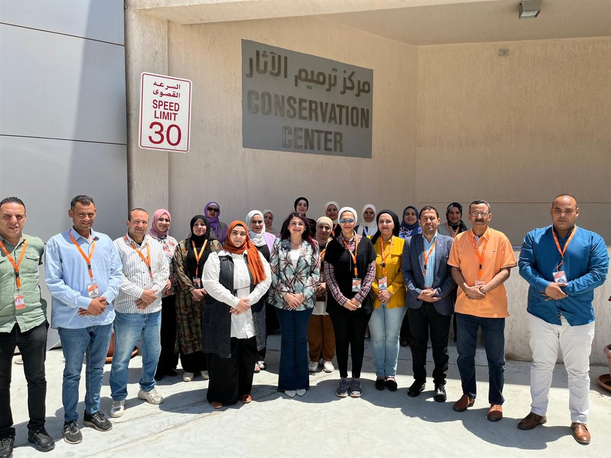 المتحف المصري الكبير يرفع كفاءة موظفيه بدورة في الإتيكيت المهني