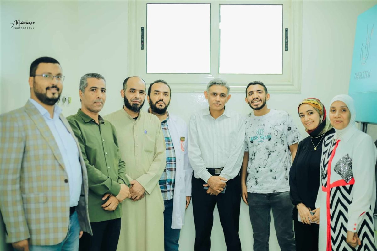 أثناء تسليم الجهاز للمستشفى