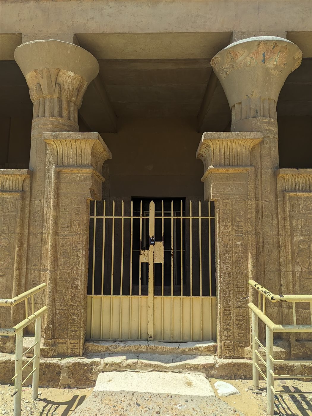 منطقة آثار تونا الجبل