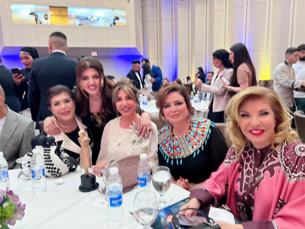 لقطات من استقبال حرم الرئيس العراقي لـ هالة سرحان وإلهام شاهين ووفد الإعلاميات العربيات بالقصر الجمهوري