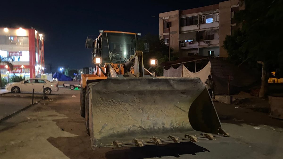 غلق طريق سوق المنطقة الرابعة في السادات بالمنوفية 