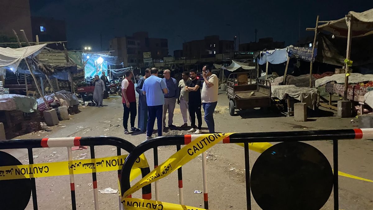 غلق طريق سوق المنطقة الرابعة في السادات بالمنوفية