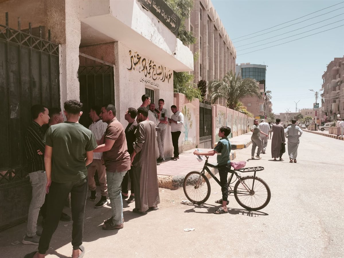 طلاب الثانوية الأزهرية بسوهاج