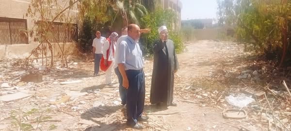 رفع 60 سيارة نقل ثقيل من الكهنة والمخلفات من مخزن أكتوبر لتطوير معاهد 6 أكتوبر الأزهرية