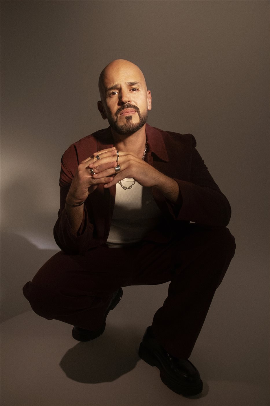 يتضمن 6 أغنيات.. تفاصيل ألبوم 