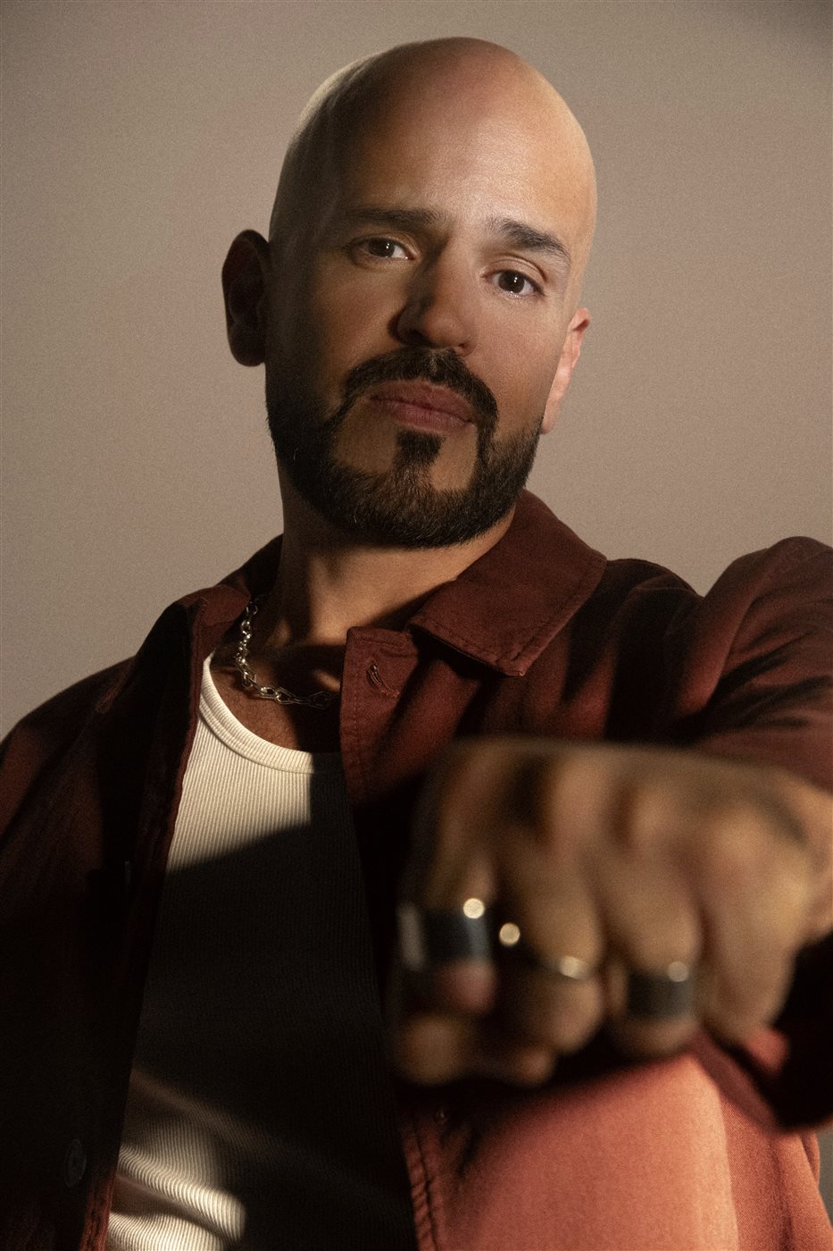 يتضمن 6 أغنيات.. تفاصيل ألبوم 