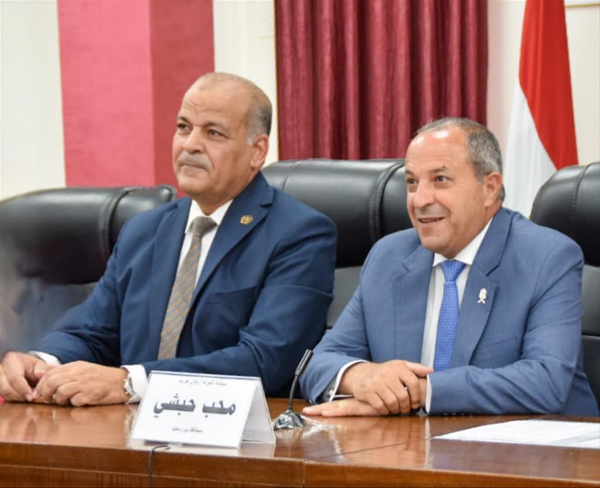 محافظ بورسعيد 