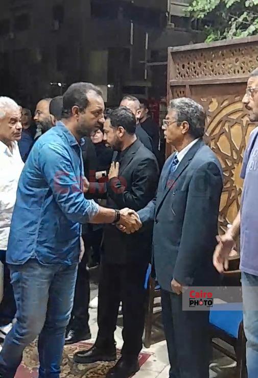 <strong>صور عزاء والد محمد طارق </strong>