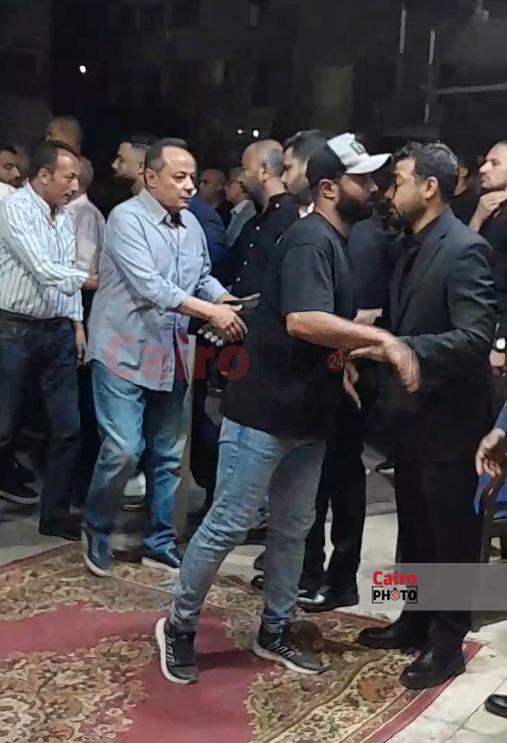 <strong>صور عزاء والد محمد طارق </strong>