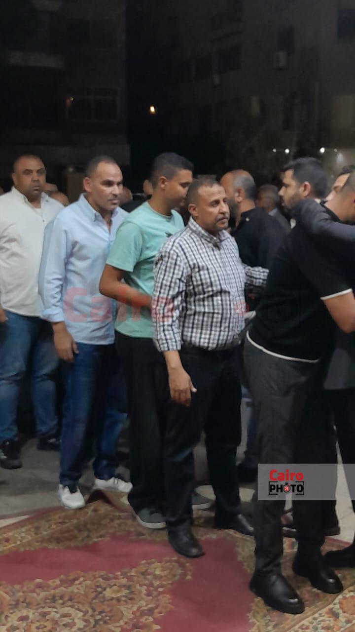 <strong>صور عزاء والد محمد طارق </strong>