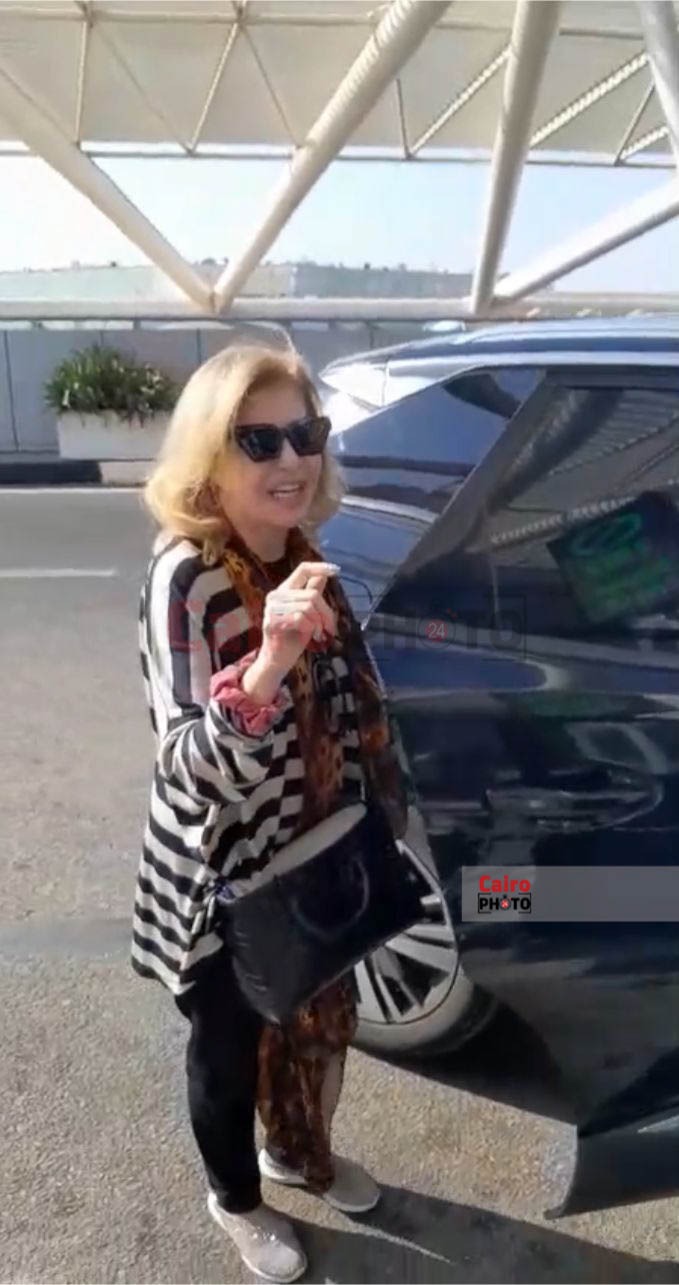 هالة سرحان تصل القاهرة