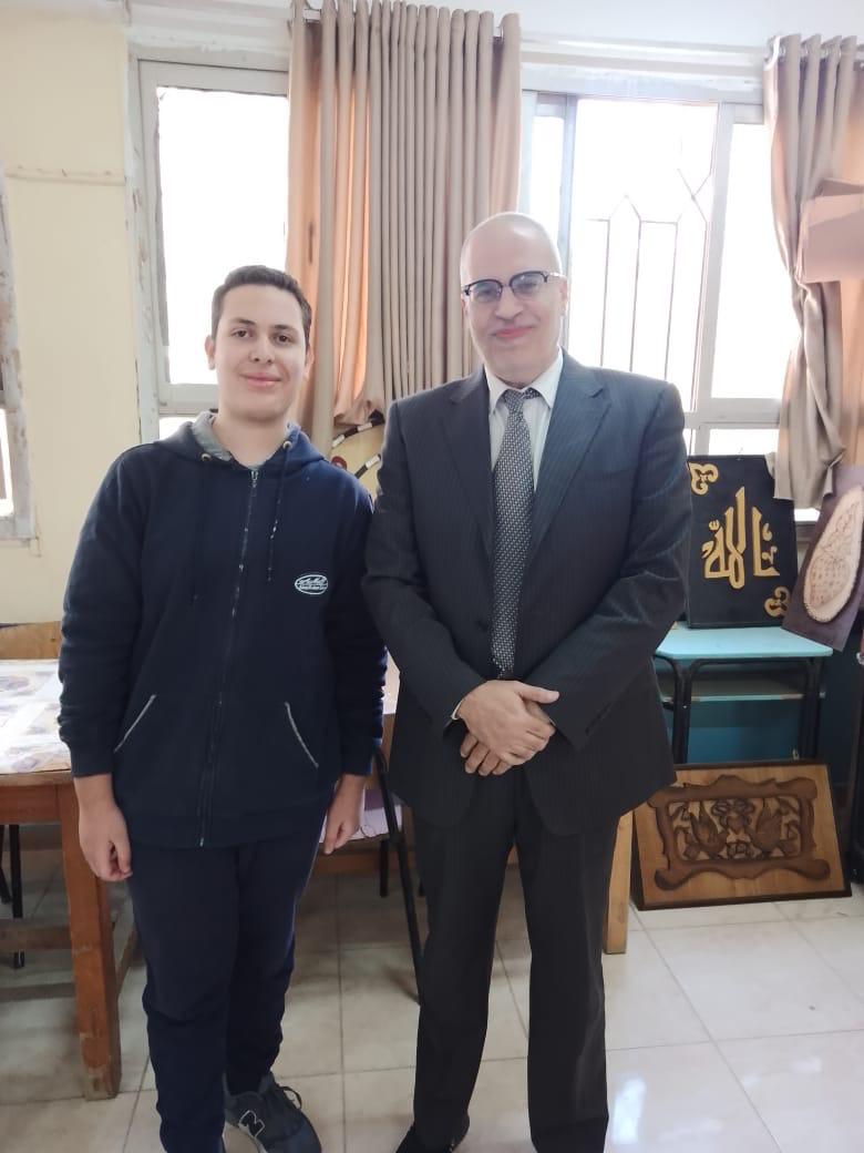 <strong> الأول على الشهادة الإعدادية بالقاهرة: بشكر والدي ووالدتي.. وأريد دخول كلية الطب فقدوتي الجراح العالمي الدكتور مجدي يعقوب</strong>