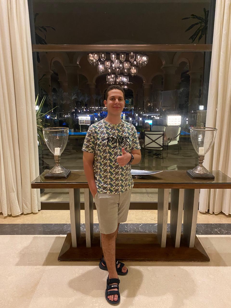  الأول على الشهادة الإعدادية بالقاهرة: بشكر والدي ووالدتي.. وأريد دخول كلية الطب فقدوتي الجراح العالمي الدكتور مجدي يعقوب