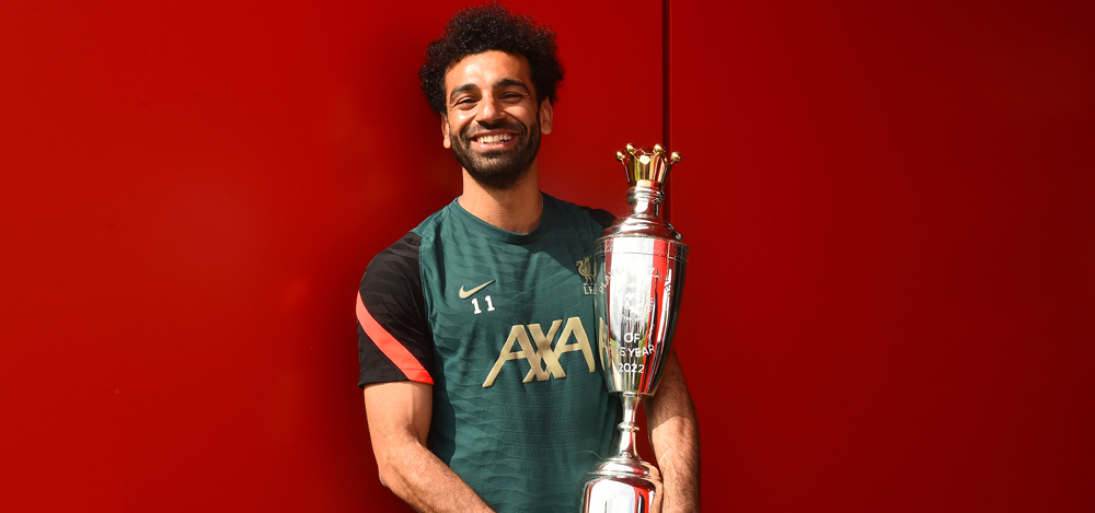 <strong>محمد صلاح نجم فريق ليفروبول وقائد منتخب مصر رفقة جائزة أفضل لاعب في بريميرليج من رابطة اللاعبين المحترفين</strong>