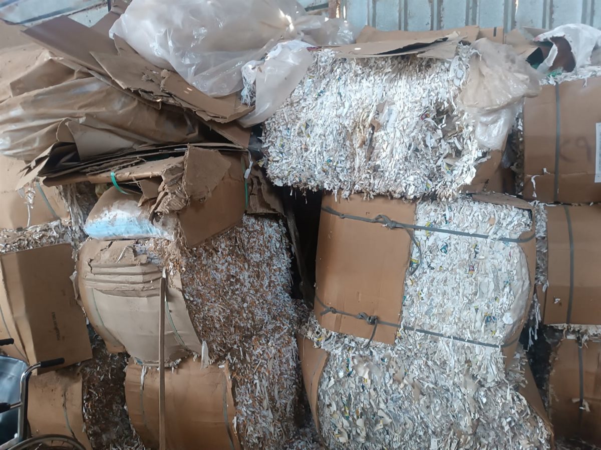 مخزن لإعادة تصنيع السجائر 