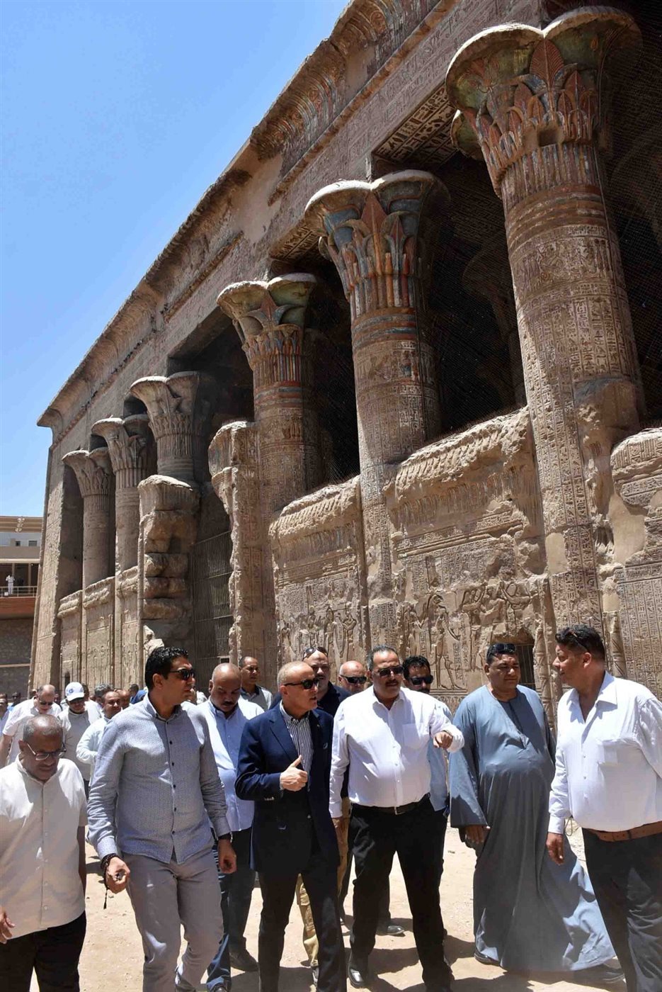 محافظ الأقصر يتابع مشروع احياء إسنا التاريخية