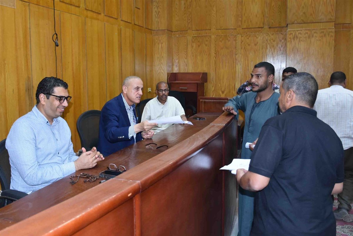 محافظ الأقصر ولقاء جماهيري بأهالي إسنا