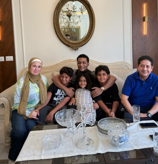 محمد رمضان يُعلن الصلح على طفل واقعة نيو جيزة 