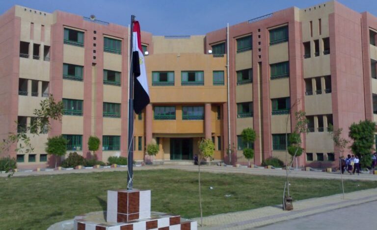 أهم عشر مدارس ما بعد الإعدادية 2025