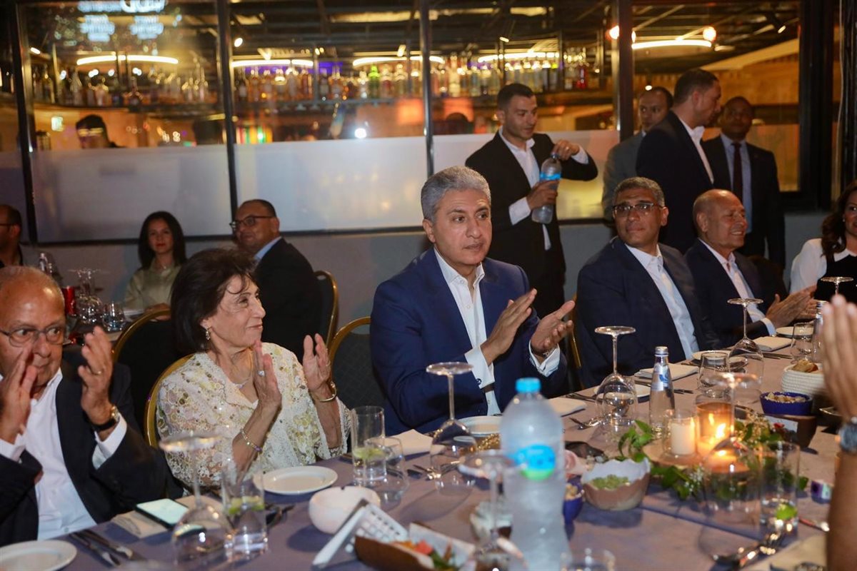  شريف فتحي وزير السياحة والآثار