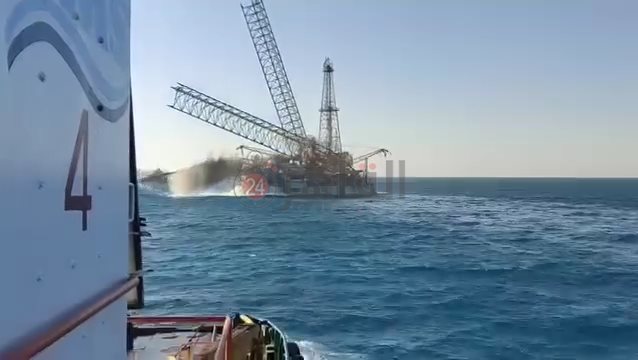 انهيار حفار بترول برأس غارب 