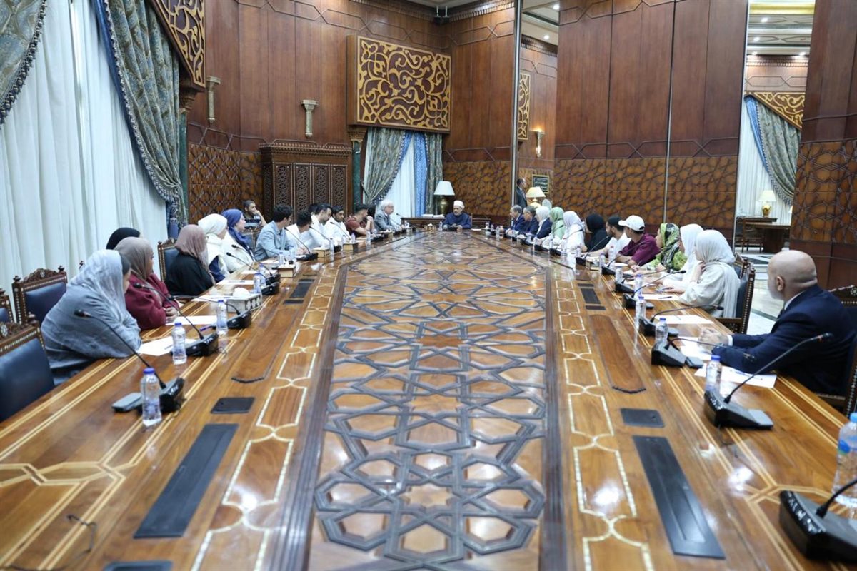 شيخ الأزهر خلال اللقاء