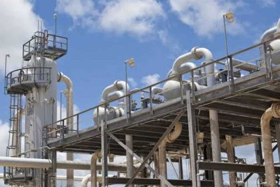 أين توجد مدارس البترول ما بعد الإعدادية؟