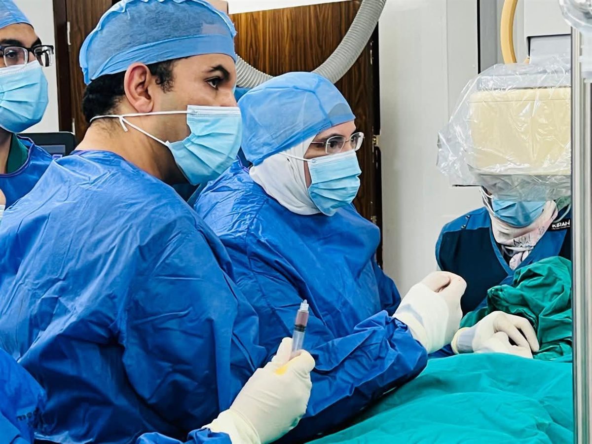 الفريق الطبي بهيئة الرعاية الصحية 