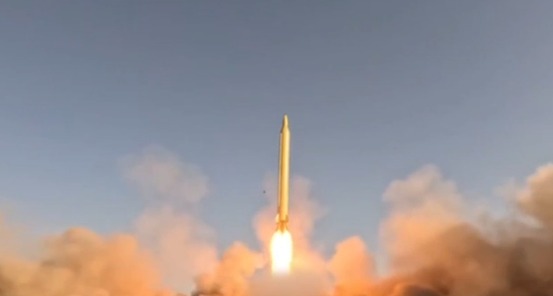 شاهد إطلاق الصواريح الإيرانية تجاه إسرائيل بعد صلاة الجمعة اليوم