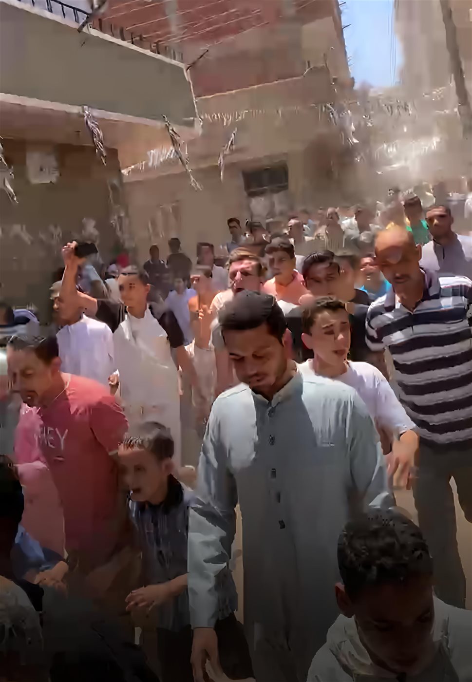 مسيرات فى كفر قورص بالمنوفية للمطالبة بالقصاص من المتهمين في مشاجرة أولاد العم