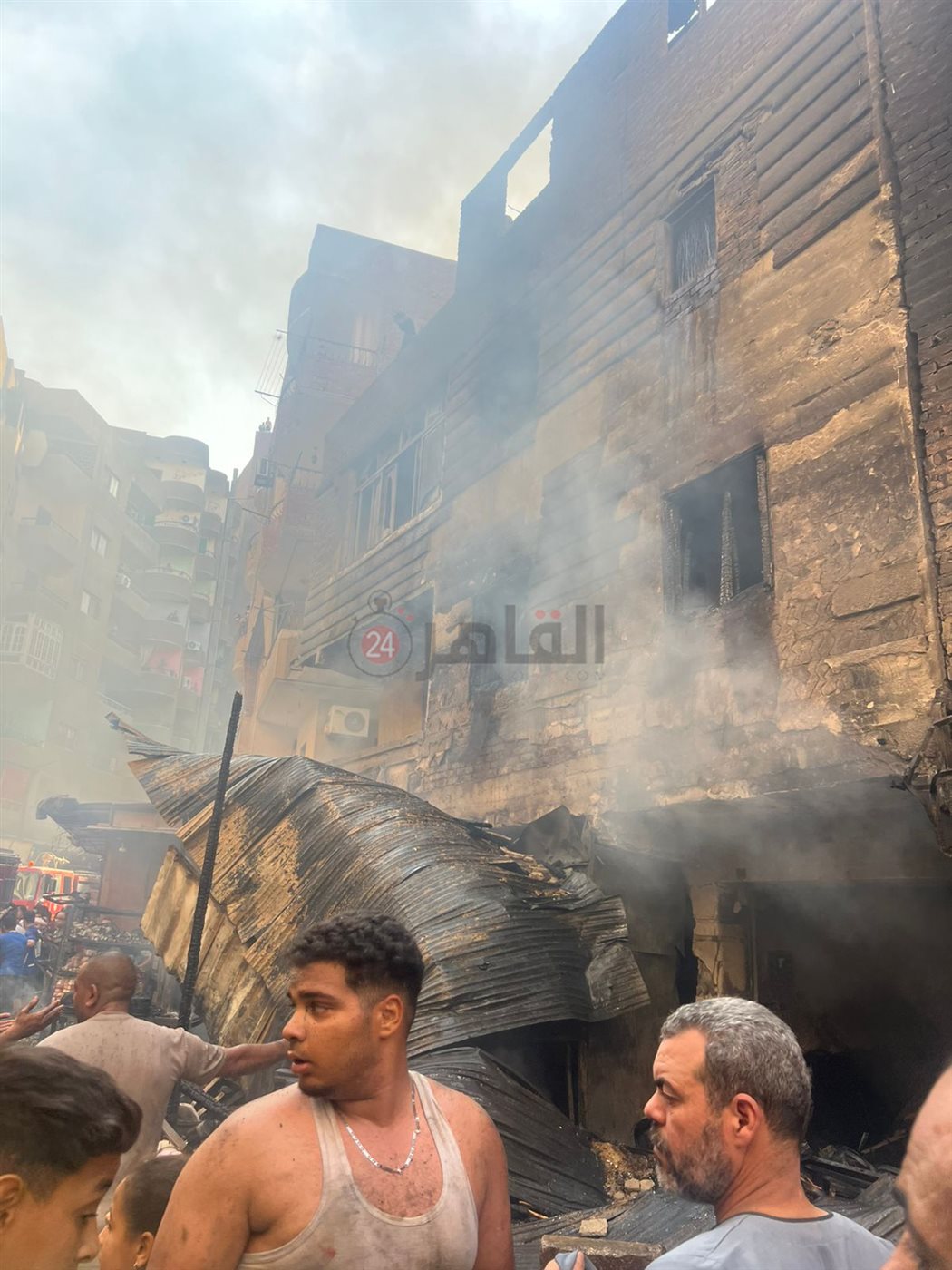 حريق بمحلات في سوق بمنطقة فيصل