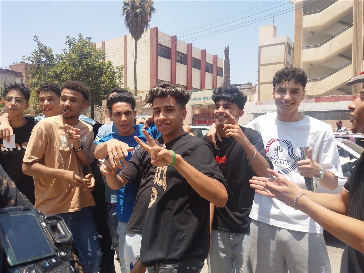 طلاب الثانوية العامة 