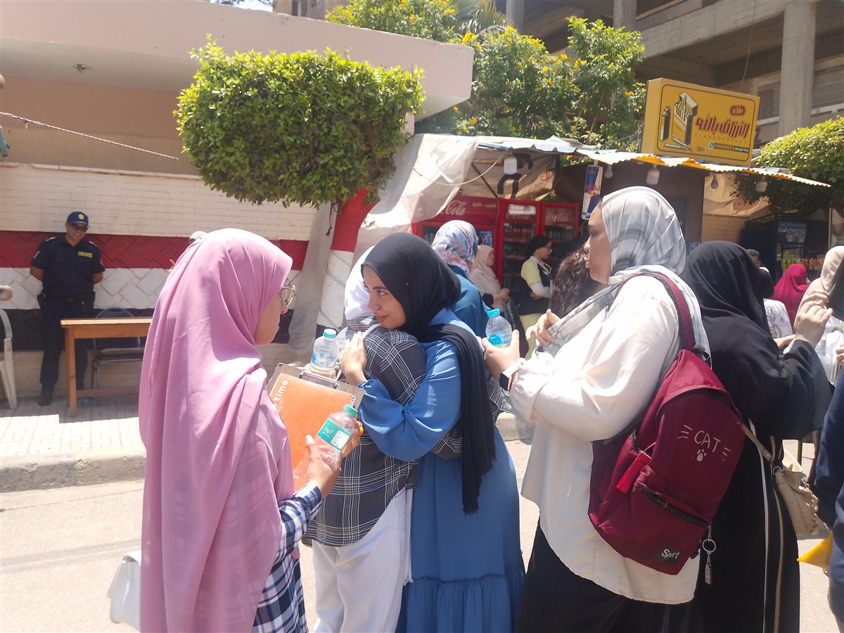 طلاب الثانوية العامة 