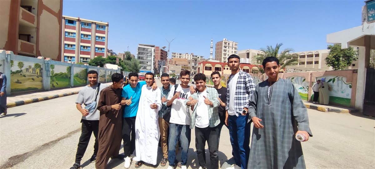 طلاب الثانوية الأزهرية بسوهاج 