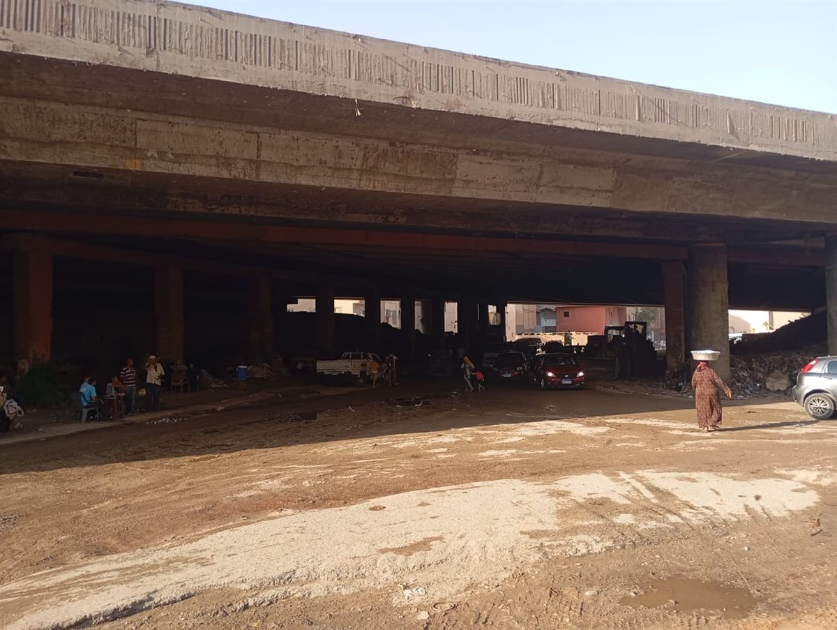 رفع 650 طنًّا من المخلفات والرتش من نفق الفكهانية بالعمرانية