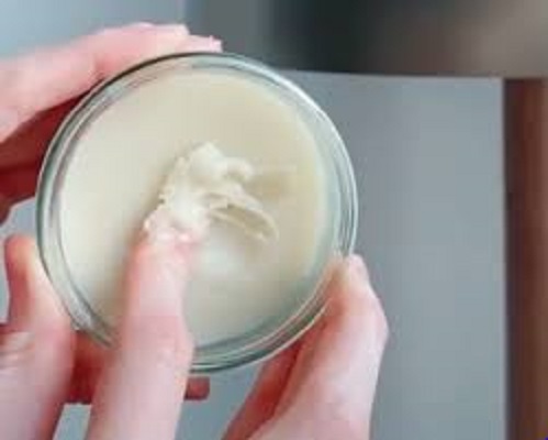 مكونات مزيل عرق طبيعي