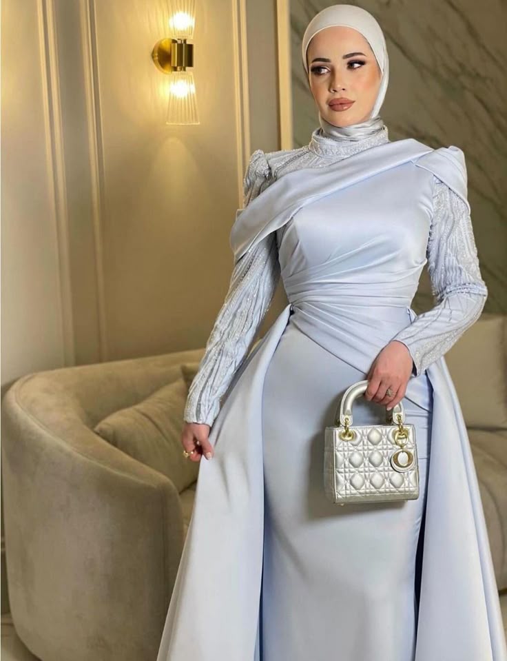 فساتين سهرة فخمة