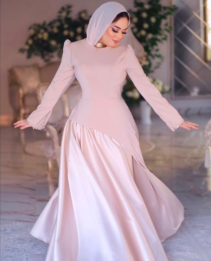 صور فساتين سهرة أنيقة موضة 2025 